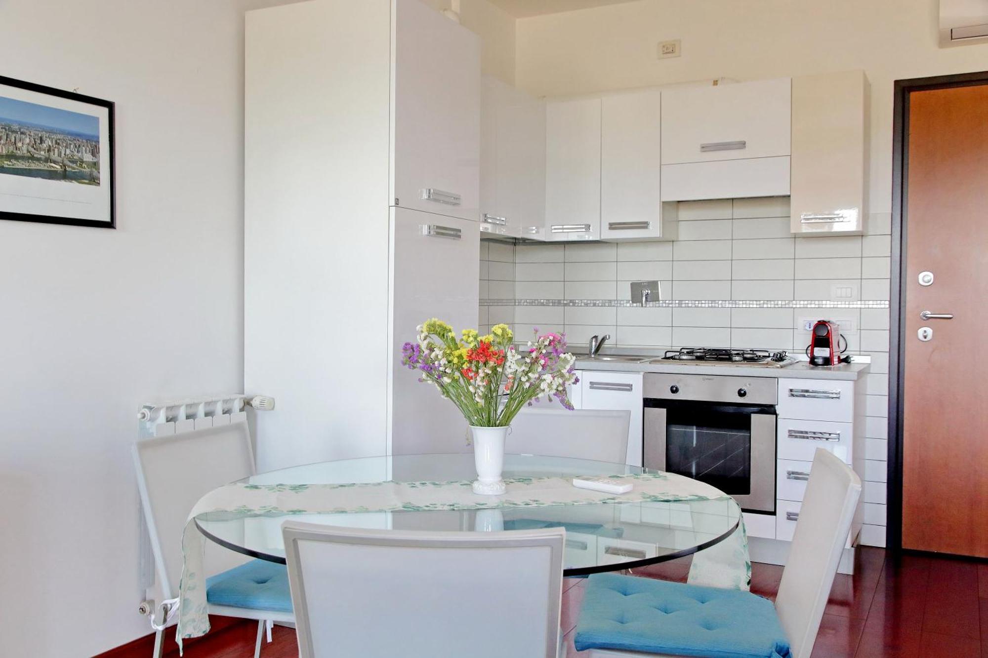 Apartment Ych-modern Flat With Terrace Near Eataly Rom
